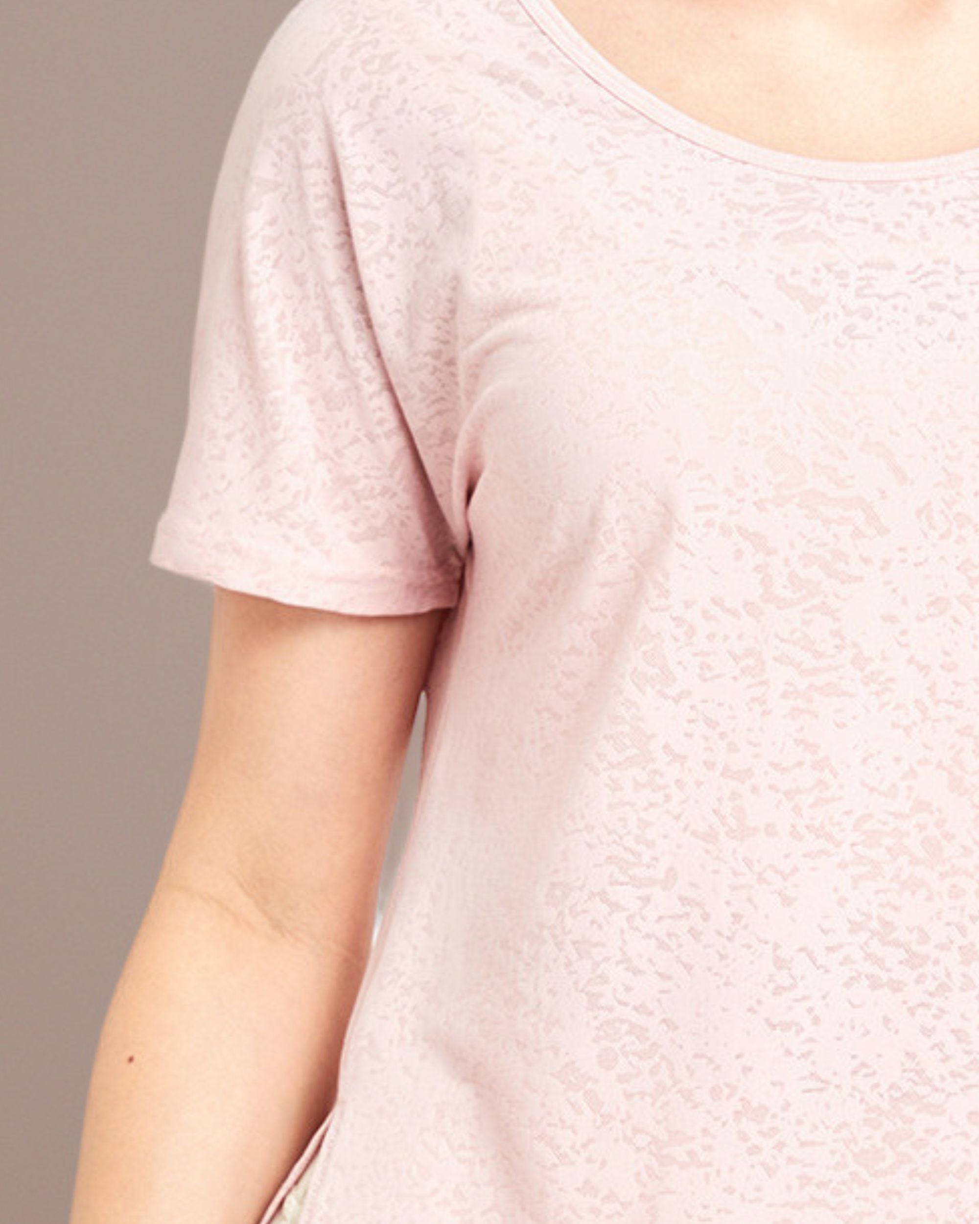 LeapSweep Ladies T-Shirt - Pink - THUGFIT
