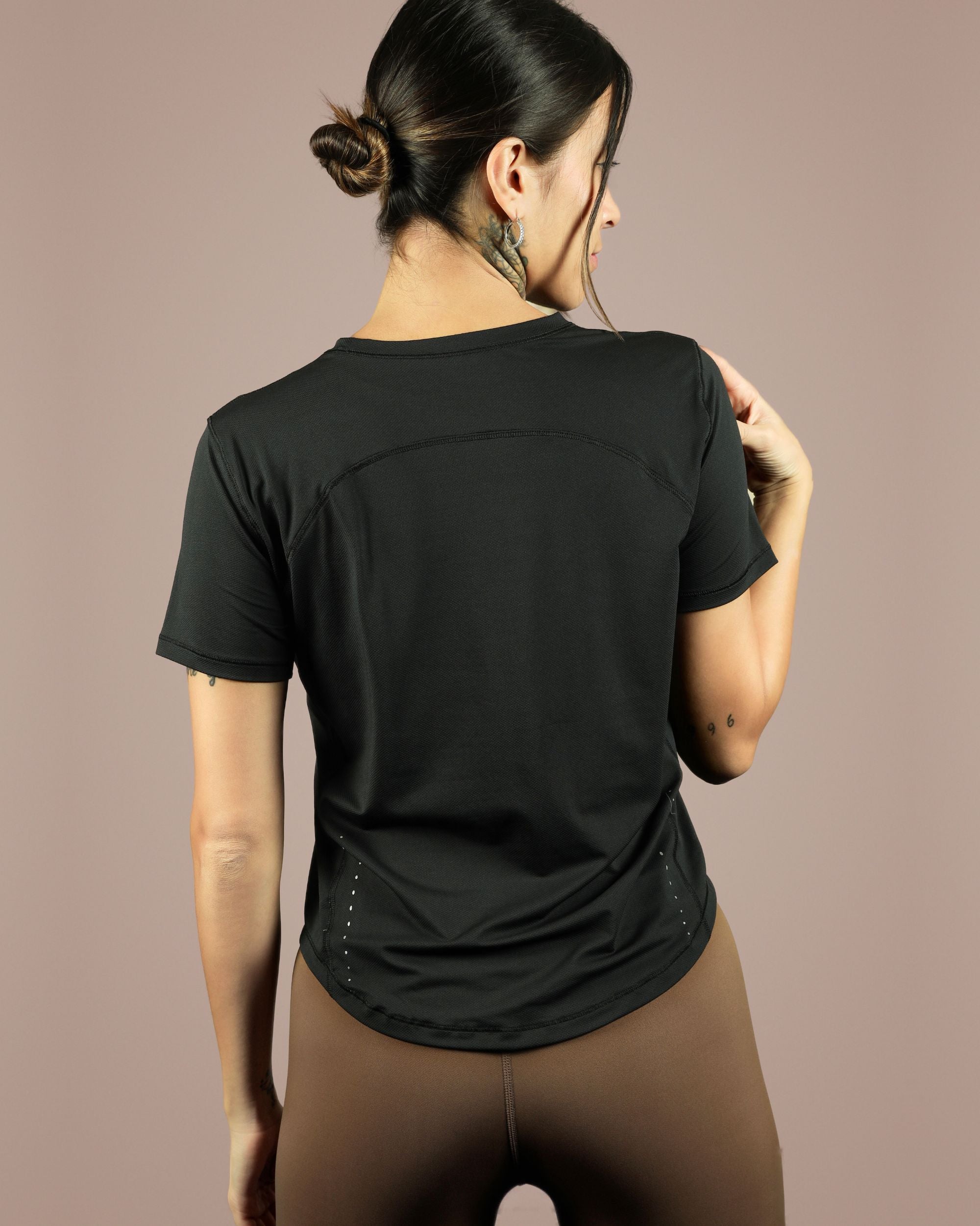 Whirlwind Ladies T-shirt - Black - THUGFIT
